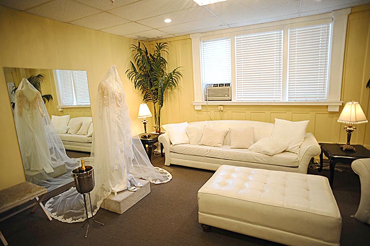 Romanesque Room Bridal Suite